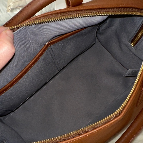 BTS V Mute Boston Bag | Virkin | Artist-Made Collection | Kim Taehyung - Picture 15 of 16